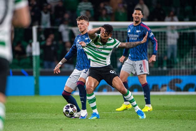 April 7, 2026, Lisbon, Lisbon, Portugal: LISBON, PORTUGAL - APRIL 07: BEN WHITE of Arsenal is seen disputing the ball with LUIS SUAREZ of Sporting CP during the the UEFA Champions League 2025 26 Quarter-Final First Leg match between Sporting Clube de Portugal and Arsenal FC at Estadio Jose Alvalade on April 07, 2026 in Lisbon, Portugal. Sporting CP X Arsenal - UEFA Champions League 2025 26  - ZUMAl192 20260407_zsp_l192_047 Copyright: xMiguelxLemosx