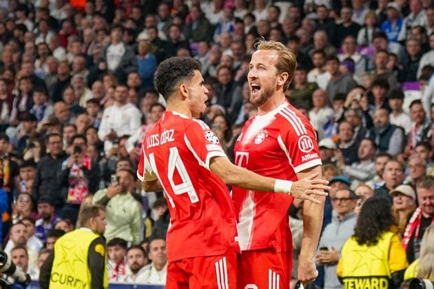 Spanien: Fussball UEFA Champions League 2025 2026, Viertelfinale - Real Madrid vs FC Bayern München - Bernabeu (Madrid): Tor und Torjubel zum 0:2 durch Harry Kane (FC Bayern München, 9) Freude, Emotionen, Jubel mit Luis Diaz Luis Diaz (FC Bayern München, 14) Copyright: xJOERANxSTEINSIEKx