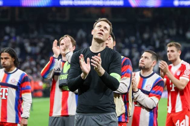 Manuel Neuer 1 (FC Bayern Muenchen) jubelt mit den Fans ueber den Auswaertssieg, Real Madrid vs. FC Bayern Muenchen, Fussball, Maenner, UEFA Champions League, Saison 2025 2026, Viertelfinal-Hinspiel (Quarter Finals 1st Leg), 07.04.2026 Madrid Madrid Spanien