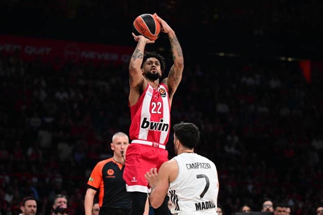 EuroLeague Basketball, Olympiacos Piraeus vs Real Madrid - Tyler Dorsey, 22 of Olympiacos Piraeus in action during the Euroleague regular season basketball match between Olympiacos Piraeus and Real Madrid held at Peace and Friendship Stadium in Piraeus, Grecee, 7 April 2026. PIRAEUS Greece Copyright: xOnexInchxProductionsx 6928969