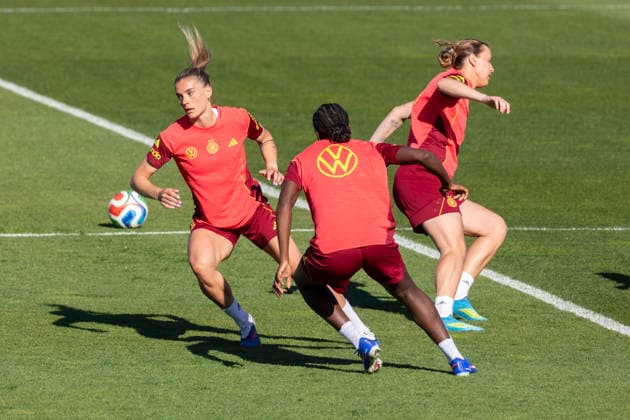 Reportage 07.04.2026 Trainingsauftakt der Deutschen Fußball Frauen-Nationalmannschaft anläßlich der WM-Qualifikationsspiele gegen Österreich mit einem öffentlichen Training im Adi-Dassler-Stadion bei adidas in Herzogenaurach Action in alle Richtungen Herzogenaurach Bayern Deutschland