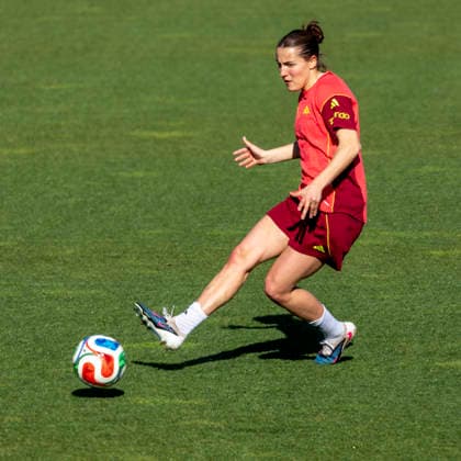 Reportage 07.04.2026 Trainingsauftakt der Deutschen Fußball Frauen-Nationalmannschaft anläßlich der WM-Qualifikationsspiele gegen Österreich mit einem öffentlichen Training im Adi-Dassler-Stadion bei adidas in Herzogenaurach Am Ball Carlotta Wamser Herzogenaurach Bayern Deutschland