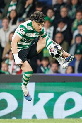 Maxi Araujo seen during UEFA Champions League quarterfinal game between teams of Sporting CP and Arsenal FC at Estadio Jose Alvalade (Maciej Rogowski Ball Raw Images) Lisbon Estadio Jose Alvalade Portugal Copyright: xMaciejxRogowskix MaciejRogowskiSportingArsenal2526370