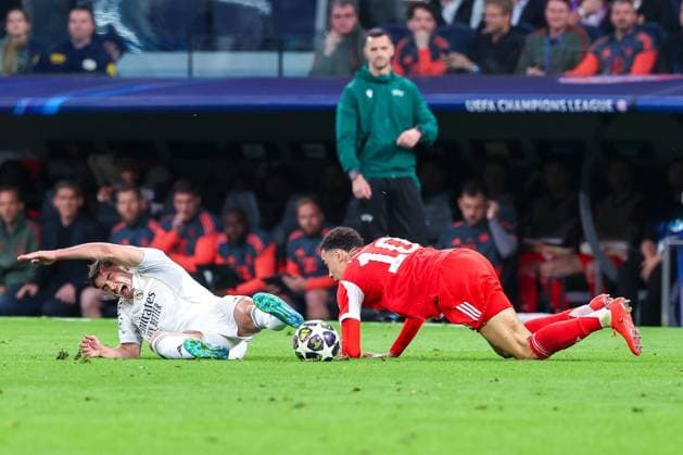 Jamal Musiala 10 (FC Bayern Muenchen) foult Brahim Diaz 21 (Real Madrid) und sieht im Anschluss dafuer die gelbe Karte, Real Madrid vs. FC Bayern Muenchen, Fussball, Maenner, UEFA Champions League, Saison 2025 2026, Viertelfinal-Hinspiel (Quarter Finals 1st Leg), 07.04.2026 Madrid Madrid Spanien