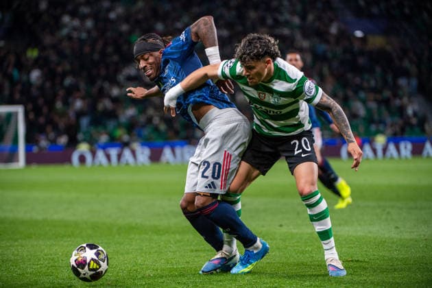April 7, 2026, Lisbon, Lisbon, Portugal: NONI MADUEKE of Arsenal and Maximiliano Araujoin of Sporting CP in action during the the UEFA Champions League 2025 26 Quarter-Final First Leg match between Sporting Clube de Portugal and Arsenal FC at Estadio Jose Alvalade. Arsenal won 1:0. Soccer 2026: Champions League: Arsenal 1:0 Sporting CP  - ZUMAl192 20260407_zsp_l192_057 Copyright: xMiguelxLemosx