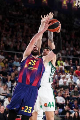 April 7, 2026, Barcelona, Barcelona, Spain: Tornike Shengelia of FC Barcelona, Barca and Konstantinos Mitoglou of Panathinaikos Aktor Athens in action during the EuroLeague Regular Season Round 36 match played between FC Barcelona and Panathinaikos Aktor Athens at Palau Blaugrana on April 07, 2026 in Barcelona, Spain. Barcelona Spain - ZUMAa181 20260407_zaa_a181_463 Copyright: xJavierxBorregox