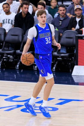 April 7, 2026, Inglewood, California, USA: Cooper Flagg 32 of the Dallas Mavericks during their regular season NBA, Basketball Herren, USA game against the Los Angeles Clippers on Tuesday April 7, 2026 at Intuit Dome in Inglewood, California. ARIANA RUIZ PI Inglewood USA - ZUMAp124 20260407_zaa_p124_027 Copyright: xArianaxRuizx