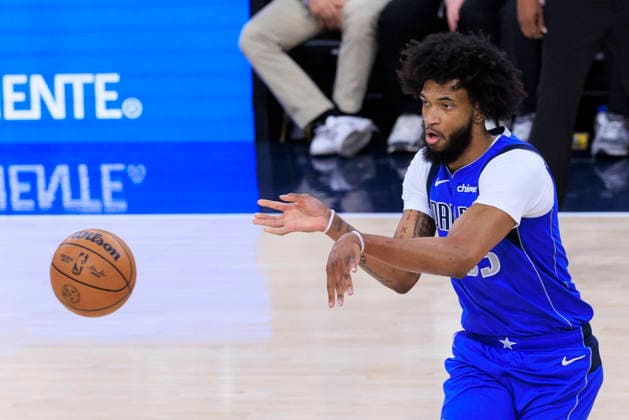 April 7, 2026, Inglewood, California, USA: Marvin Bagley III 35 of the Dallas Mavericks passes the ball during their regular season NBA, Basketball Herren, USA game against the Los Angeles Clippers on Tuesday April 7, 2026 at Intuit Dome in Inglewood, California. Clippers defeat Mavericks, 116-103. ARIANA RUIZ PI Inglewood USA - ZUMAp124 20260407_zaa_p124_033 Copyright: xArianaxRuizx
