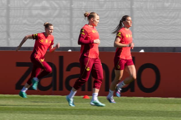 Reportage 08.04.2026 Training der Deutschen Fußball Frauen-Nationalmannschaft anläßlich der WM-Qualifikationsspiele gegen Österreich im Home Ground bei adidas in Herzogenaurach Sprint und Stop und Seitwärts Herzogenaurach Bayern Deutschland