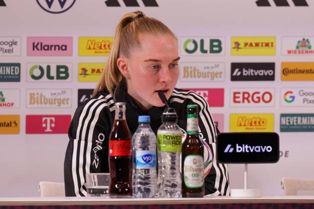 08.04.2026, xgrfx, Fussball DFB-Medientermine, Deutsche Frauennationalmannschaft - Training v.l. Janina Minge (Deutsche Frauennationalmannschaft) (DFL DFB REGULATIONS PROHIBIT ANY USE OF PHOTOGRAPHS as IMAGE SEQUENCES and or QUASI-VIDEO) Herzogenaurach