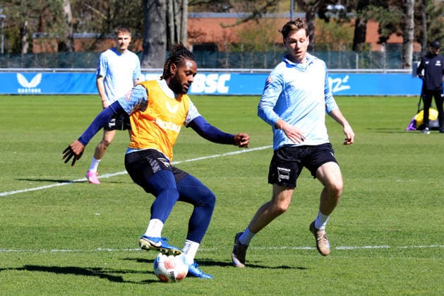 DEU, DFL, 2. FBL Hertha BSC, Training, 08.04.2026, Sportforum, Berlin, DEU, DFL, 2. FBL Hertha BSC, Training, im Bild Deyovaisio Zeefuik (Hertha BSC Berlin 42), Leon Jensen (Hertha BSC Berlin 5) DFL - regulations prohibit any use of Photographs as image sequences and or quasi-video