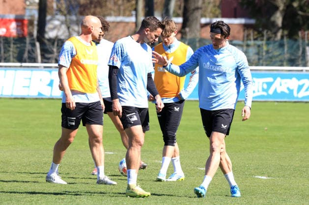 DEU, DFL, 2. FBL Hertha BSC, Training, 08.04.2026, Sportforum, Berlin, DEU, DFL, 2. FBL Hertha BSC, Training, im Bild Hertha-Spielerkreis, Fabian Reese (Hertha BSC Berlin 11), Toni Leistner (Hertha BSC Berlin 37), Paul Seguin (Hertha BSC Berlin 30), Kennet Eichhorn (Hertha BSC Berlin 23) DFL - regulations prohibit any use of Photographs as image sequences and or quasi-video