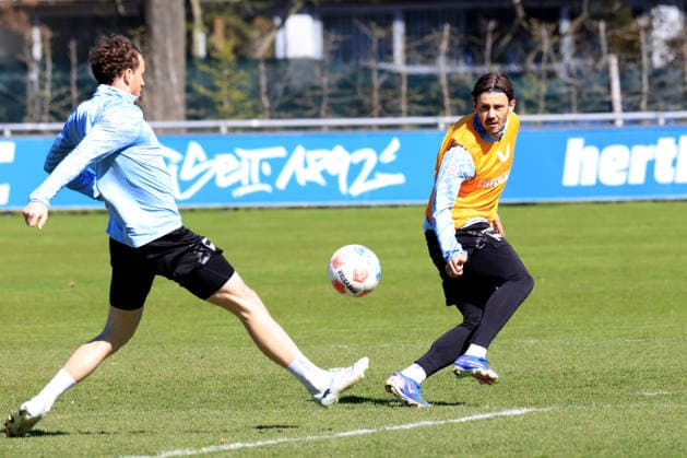 DEU, DFL, 2. FBL Hertha BSC, Training, 08.04.2026, Sportforum, Berlin, DEU, DFL, 2. FBL Hertha BSC, Training, im Bild Dawid Kownacki (Hertha BSC Berlin 9), Linus Gechter (Hertha BSC Berlin 44) DFL - regulations prohibit any use of Photographs as image sequences and or quasi-video