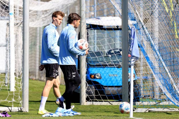 DEU, DFL, 2. FBL Hertha BSC, Training, 08.04.2026, Sportforum, Berlin, DEU, DFL, 2. FBL Hertha BSC, Training, im Bild Luca Schuler (Hertha BSC Berlin 18), Dawid Kownacki (Hertha BSC Berlin 9) DFL - regulations prohibit any use of Photographs as image sequences and or quasi-video