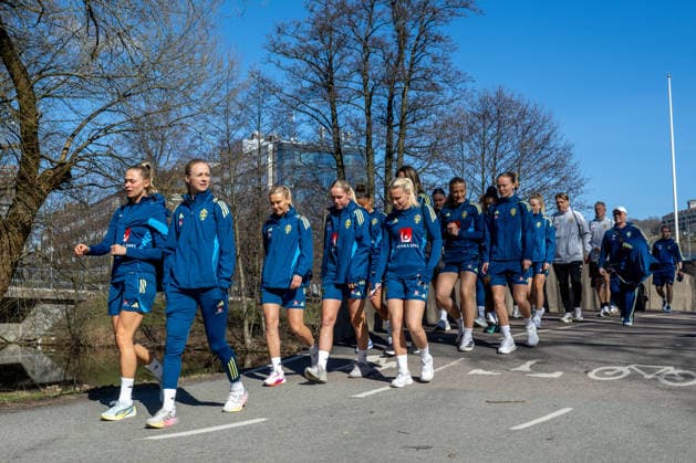 260408 The team of Sweden ahead of a training session on April 8, 2026 in Göteborg. Photo: Daniel Stiller BILDBYRAN kod DS DS0569 fotboll football soccer fotball träning practice training sverige sweden dam bbeng Copyright: DANIELxSTILLER BB260408DS004