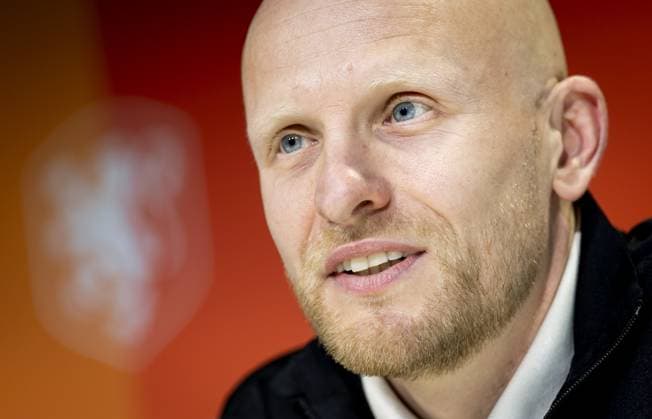 ZEIST - National coach Arjan Veurink during a press conference, PK, Pressekonferenz in preparation for the World Cup qualifiers against France. KOEN VAN WEEL ANP xVIxANPxSportx xxANPxIVx 555280066 originalFilename: 555280066.jpg