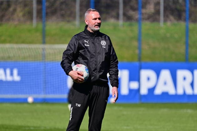 08.04.2026, Fußball, Herren, 2.BL, Saison 2025 2026, Training Holstein Kiel Trainer Tim Walter (Kiel) Kiel, Projensdorf Projensdorf, Trainigsplatz Schleswig-Holstein Deutschland