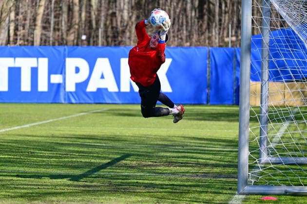 08.04.2026, Fußball, Herren, 2.BL, Saison 2025 2026, Training Holstein Kiel Torwart Timon Weiner Kiel, Projensdorf Projensdorf, Trainigsplatz Schleswig-Holstein Deutschland