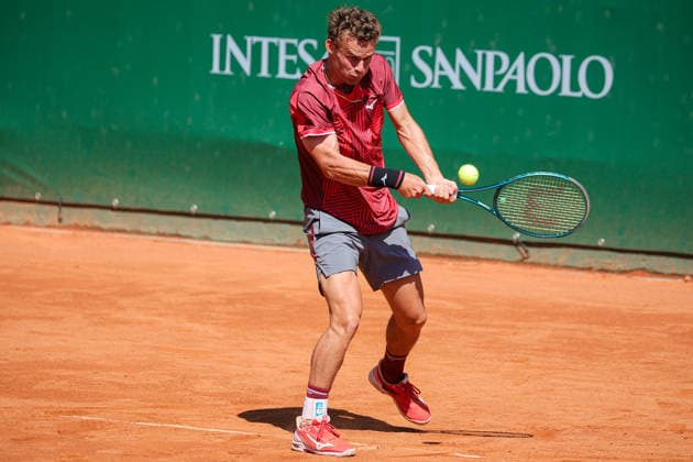 Luca VAN ASSCHE (FRA) during ATP, Tennis Herren Challenger Monza, International Tennis match in Monza, Italy, April 08 2026  Copyright: xRobertaxCorradin IPAxSportx xipa-agency.netx xx IPA_73828264 IPA_Agency_IPA73828264