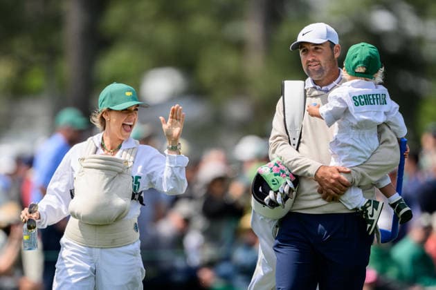 260408 Scottie Scheffler of the United States walks with his son Bennett alongside his wife Meredith who is holding baby Remy during the Par Three Contest prior to the 2026 Masters Golf Tournament on April 8, 2026 in Augusta. Photo: Petter Arvidson BILDBYRAN kod PA PA1192 golf masters bbeng the masters augusta fru familj barn *** 260408 Scottie Scheffler of the United States walks with his son Bennett alongside his wife Meredith who is holding baby Remy during the Par Three Contest prior to the 2026 Masters Golf Tournament on April 8, 2026 in Augusta Photo Petter Arvidson BILDBYRAN kod PA PA1192 golf masters bbeng the masters augusta fru familj barn  Copyright: PETTERxARVIDSON BB260408PA020