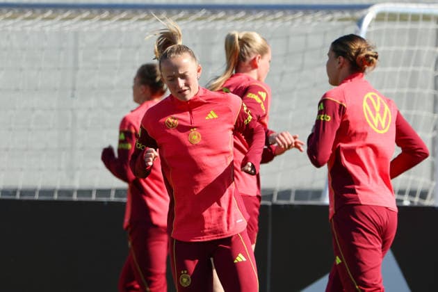 Herzogenaurach, Deutschland 08. April 2026: Training der deutschen Fußballnationalmannschaft der Frauen zur Vorbereitung auf die WM-Qualifikation in Herzogenaurach Im Bild: Lea Schüller Schueller (Deutschland) Copyright: HMBxMedia MadeleinexFantini