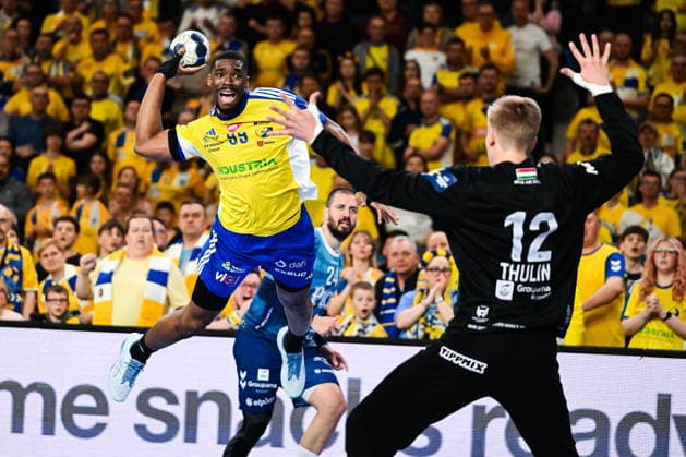 KIELCE 08.04.2026 MECZ PLAY-OFF LIGA MISTRZOW PILKA RECZNA MEZCZYZN SEZON 2025 2026 --- MENS HANDBALL EHF CHAMPIONS LEAGUE SEASON 2025 2026 MATCH: INDUSTRIA KIELCE - OTP BANK-PICK SZEGED DYLAN NAHI FOT. MICHAL TRZPIS 400MM.PL NEWSPIX.PL --- newspix.pl 