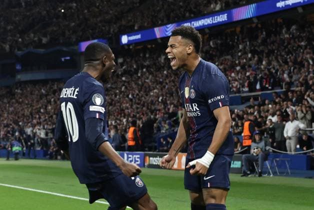 Ligue des Champions Psg Liverpool PHOTOPQR LE PARISIEN LP Fred Dugit (Staff) ; Paris ; 08 04 2026 ; Sports Parc des Princes, Paris (XVIe), le 08 04 2026 Quart de finale aller de ligue des Champions Psg-Liverpool LP Fred Dugit joie sur le but du 1-0 de Désiré Doué Ousmane Dembélé -- 8 April 2026 Parc des Princes, Paris (16th arrondissement), France Champions League quarter-final first leg: PSG v Liverpool