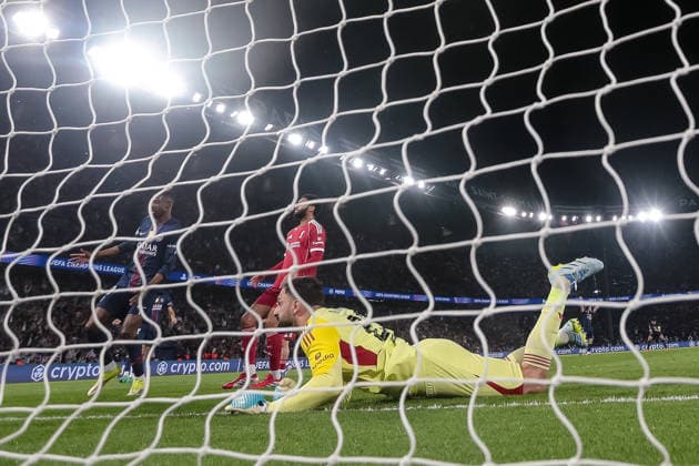Torwart Giorgi Mamardashvili (Liverpool FC) looks dejected during the UEFA Champions League 2025 26 Quarter-Final First Leg match between Paris Saint-Germain FC and Liverpool FC at Parc des Princes on April 8, 2026 in Paris, France. (Photo by Harry Langer DeFodi Images) -