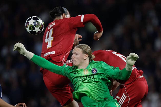 FBL-UEFA CL PSG-FC Liverpool goalkeeper, Torwart Matvey Safanov (Paris Saint-Germain), Virgil van Dijk (Liverpool FC) in action, with the ball during the UEFA Champions League - Quarter-Final First Leg soccer match between Paris Saint Germain and Liverpool FC at the Parc des Princes in Paris, France, April 8, 2026 *** FBL UEFA CL PSG FC Liverpool goalkeeper, goalkeeper Matvey Safanov Paris Saint Germain , Virgil van Dijk Liverpool FC in action, with the ball during the UEFA Champions League Quarter Final First Leg soccer match between Paris Saint Germain and Liverpool FC at the Parc des Princes in Paris, France, April 8, 2026 Copyright: AntonioxBorga