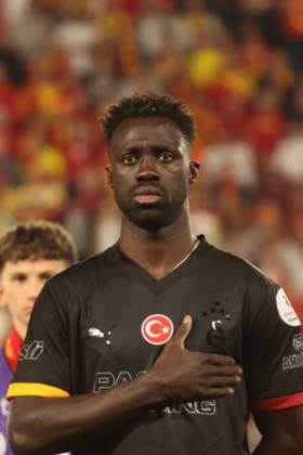 IZMIR, TURKEY - APRIL 8: Davinson Sanchez of Galatasaray SK during the Trendyol Turkish Süper League match between Goztepe SK and Galatasaray SK at Goztepe Gursel Aksel Stadium on April 8, 2026 in Izmir, Turkey. Izmir Turkey Copyright: xSeskimphotox Goztepe-GSaray-080426 (50)
