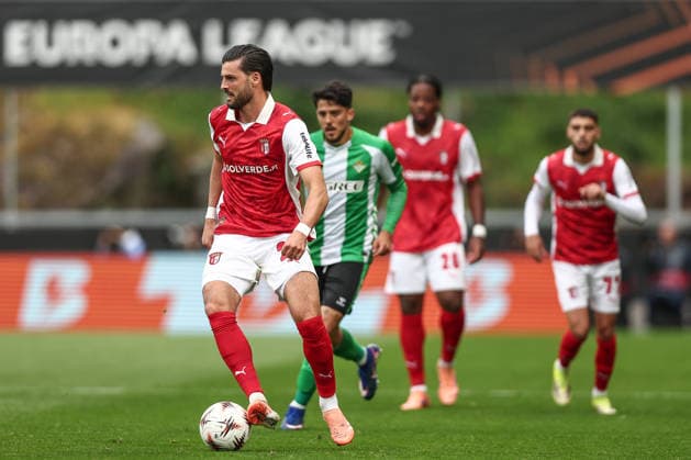 Braga, 08 04 2026 Sporting Clube de Braga hosted Real Betis this afternoon at the Estadio Municipal de Braga in a match corresponding to the first leg of the UEFA Europa League 2025 26 quarter-finals. Florian Grillitsch (Miguel Pereira) NI180711MIGUELPEREIRA0959 Braga Portugal Copyright: xMiguelxPereirax