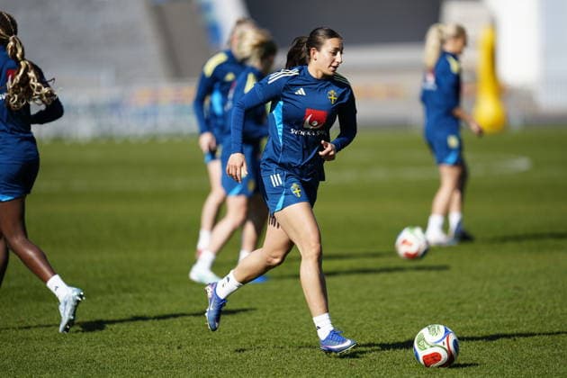 GOTHENBURG, SWEDEN 20260409 Rosa Kafaji when the women s national football team trains at Ullevi in connection with the gathering in Gothenburg for the World Cup qualifiers. GÖTEBORG SWEDEN x9200x