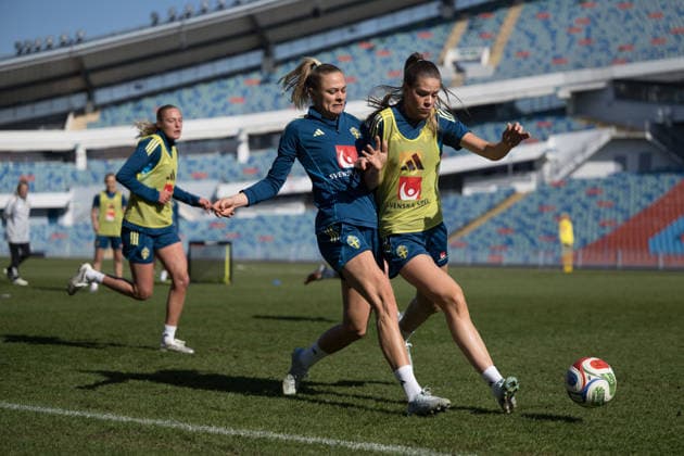260409 Fridolina Rolfö and Bella Andersson at a training session with the women s national football team of Sweden on April 9, 2026 in Göteborg. Photo: Daniel Stiller BILDBYRAN kod DS DS0570 fotboll football soccer fotball sverige sweden dam bbeng sverige sweden Copyright: DANIELxSTILLER BB260409DS004