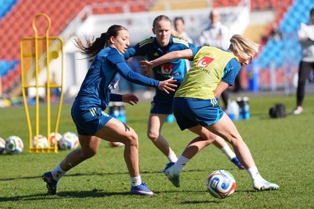 GOTHENBURG, SWEDEN 20260409 Rosa Kafaji when the women s national football team trains at Ullevi in connection with the gathering in Gothenburg for the World Cup qualifiers. GÖTEBORG SWEDEN x9200x