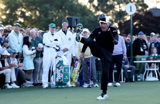 Golf 2026 Masters Tournament - Round 1 Golf legend Gary Player takes part in the ceremonial first tee as Honorary Starters before Round 1 of the 2026 Masters tournament in August, Georgia, USA, 09 April 2026. Augusta United States  Copyright: xERIKxS.xLESSERx