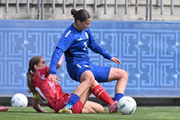 SERBIA WU19 vs DENMARK WU19 Paulina Stanic vs Ida-Sofie Rathefootball WU19 Serbia vs Denmark WU19 European qualification match sports center FSS, Stara Pazova 09.04.2026 Foto: FOOTBALL, SERBIA WU19, DENMARK U19, WOMEN, EUROPEAN QUALIFIERS Stara Pazova Sports center Stara Pazova Serbia Copyright: xMarkoxMetlas xMNxPressx