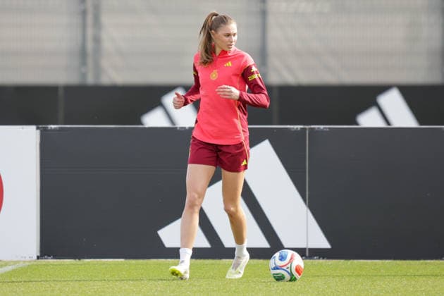 09.04.2026, xgrfx, Fussball DFB-Medientermine, Deutsche Frauennationalmannschaft - Training v.l. Jule Brand (Deutsche Frauennationalmannschaft) (DFL DFB REGULATIONS PROHIBIT ANY USE OF PHOTOGRAPHS as IMAGE SEQUENCES and or QUASI-VIDEO) Herzogenaurach