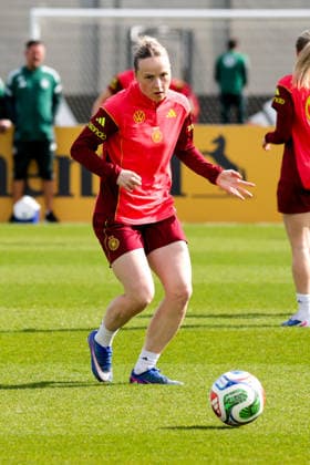 09.04.2026, xgrfx, Fussball DFB-Medientermine, Deutsche Frauennationalmannschaft - Training v.l. Franziska Kett (Deutsche Frauennationalmannschaft) (DFL DFB REGULATIONS PROHIBIT ANY USE OF PHOTOGRAPHS as IMAGE SEQUENCES and or QUASI-VIDEO) Herzogenaurach