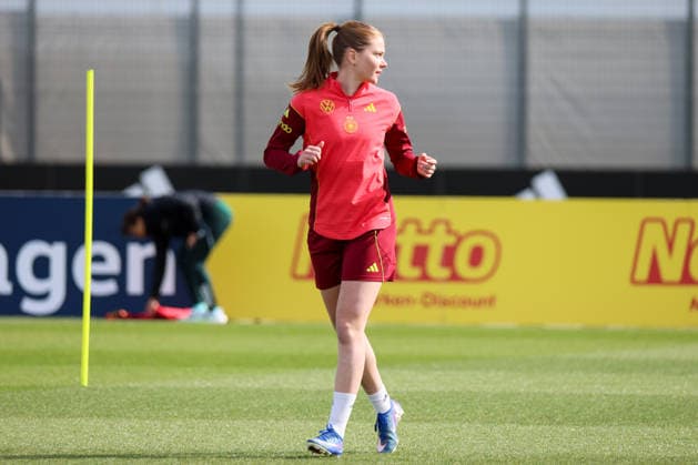 Herzogenaurach, Deutschland 09. April 2026: Länderspielmaßnahme der deutschen Fußballnationalmannschaft der Frauen zur Vorbereitung auf die WM-Qualifikation in Herzogenaurach - Training Im Bild: Sjoeke Nüsken Nuesken (Deutschland) Copyright: HMBxMedia MadeleinexFantini