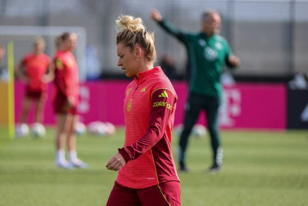 Herzogenaurach, Deutschland 09. April 2026: Länderspielmaßnahme der deutschen Fußballnationalmannschaft der Frauen zur Vorbereitung auf die WM-Qualifikation in Herzogenaurach - Training Im Bild: Linda Dallmann (Deutschland), die nach kurzer Pause aufgrund persönlicher Gründe wieder zur Nationalmannschaft dazu gestoßen ist Copyright: HMBxMedia MadeleinexFantini