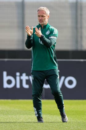 Herzogenaurach, Deutschland 09. April 2026: Länderspielmaßnahme der deutschen Fußballnationalmannschaft der Frauen zur Vorbereitung auf die WM-Qualifikation in Herzogenaurach - Training Im Bild: Bundestrainer Christian Wück Wueck (Deutschland) Copyright: HMBxMedia MadeleinexFantini