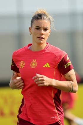 Herzogenaurach, Deutschland 09. April 2026: Länderspielmaßnahme der deutschen Fußballnationalmannschaft der Frauen zur Vorbereitung auf die WM-Qualifikation in Herzogenaurach - Training Im Bild: Selina Cerci (Deutschland) Copyright: HMBxMedia MadeleinexFantini