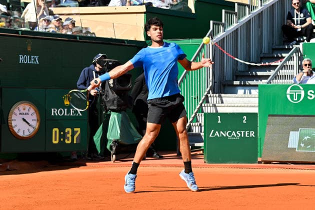 Carlos Alcaraz lors de la cinquième journée du Rolex Monte-Carlo Masters au Monte-Carlo Country Club de Monaco, le 9 avril 2026. Bruno Bebert Bestimage Carlos Alcaraz during the fifth day of the Rolex Monte-Carlo Masters at the Monte-Carlo Country Club in Monaco, on April 9, 2026. Monte-Carlo Monaco  Copyright: xBrunoxBebertx xBestimagexBrunoxBebertx xBestimagex