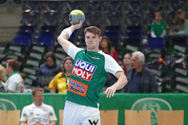 Handball DAIKIN HBL, SC DHfK Leipzig - FRISCH AUF! Göppingen; 09.04.2026 Oskar Sunnefeldt (27, Frisch Auf Göppingen) während der Erwärmung, Training. Handball, DAIKIN HBL, 1. Bundesliga, Saison 2025 2026, 28. Spieltag: SC DHfK Leipzig vs. FRISCH AUF! Göppingen am 09.04.2026 in der Quarterback Immobilien Arena Leipzig. Copyright: xBEAUTIFULxSPORTS JanxKaeferx