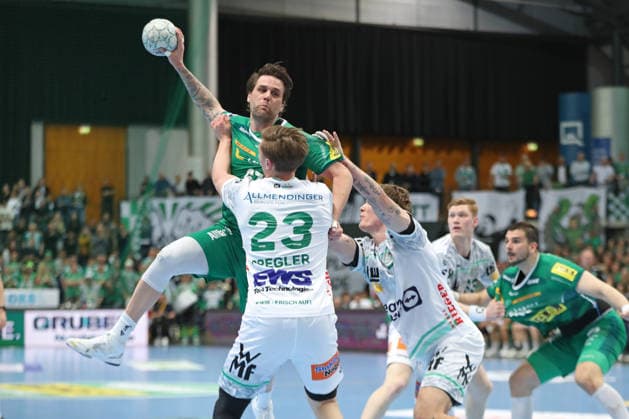 Handball DAIKIN HBL, SC DHfK Leipzig - FRISCH AUF! Göppingen; 09.04.2026 Dean Bombac (67, SC DHfK Leipzig) beim Wurf. Handball, DAIKIN HBL, 1. Bundesliga, Saison 2025 2026, 28. Spieltag: SC DHfK Leipzig vs. FRISCH AUF! Göppingen am 09.04.2026 in der Quarterback Immobilien Arena Leipzig. Copyright: xBEAUTIFULxSPORTS JanxKaeferx