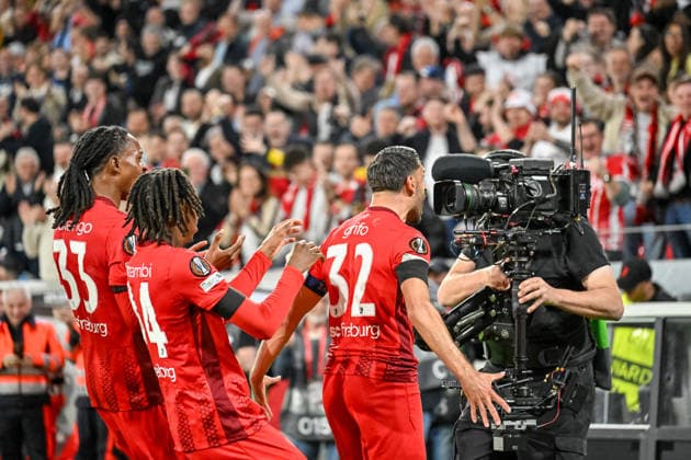 Jubel zum Tor zum 1:0 durch Vincenzo Grifo (SC Freiburg, 32) GER, SC Freiburg - Celta Vigo, Fussball, Europa League, Viertelfinale, Saison 2025 2026, 09.04.2026 GER, SC Freiburg - Celta Vigo, Fussball, Europa League, Viertelfinale, Saison 2025 2026, 09.04.2026 Freiburg Copyright: xEibner-Pressefoto ThomasxHessx EP_THS