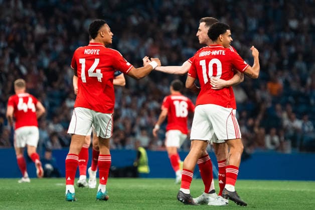 FC Porto v Nottingham Forest. Europe League Goal of Nottingham Forest during the Europe Leage match, between FC Porto and Nottingham Forest played at Estadio do Dragao on April 9, 2026 in Oporto, Portugal Oporto Portugal Copyright: xAdrianxFernandezx xAgenciaxLOFx
