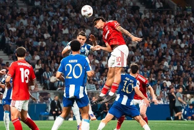 FC Porto v Nottingham Forest. Europe League Players of FC Porto and Nottingham Forest during the Europe Leage match, between FC Porto and Nottingham Forest played at Estadio do Dragao on April 9, 2026 in Oporto, Portugal Oporto Portugal Copyright: xAdrianxFernandezx xAgenciaxLOFx