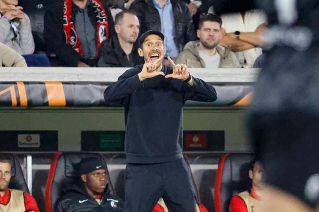 Julian Schuster (SC Freiburg, Trainer), Mimik, Gesichtsausdruck, Emotion , Deutschland, Fussball, UEFA Europa League, Viertelfinale, 2025 2026, SC Freiburg vs. Celta Vigo, 09.04.2026, Freiburg im Breisgau Europa-Park Stadion (Stadion am Deutschland Copyright: xGrantxHubbsx