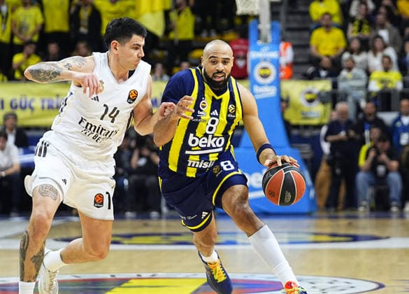 Fenerbahce Beko v Real Madrid - EuroLeague ISTANBUL, TURKIYE - APRIL 9: Talen Jalee Tucker (8) of Fenerbahce Beko in action against Gabriel Alejandro Deck (14) of Real Madrid during EuroLeague week 37 basketball match between Fenerbahce Beko and Real Madrid at Ulker Sports and Event Hall in Istanbul, Turkiye on April 9, 2026. Esra Bilgin Anadolu Istanbul Turkey. Editorial use only. Please get in touch for any other usage.  Copyright: x2026xAnadoluxEsraxBilginx